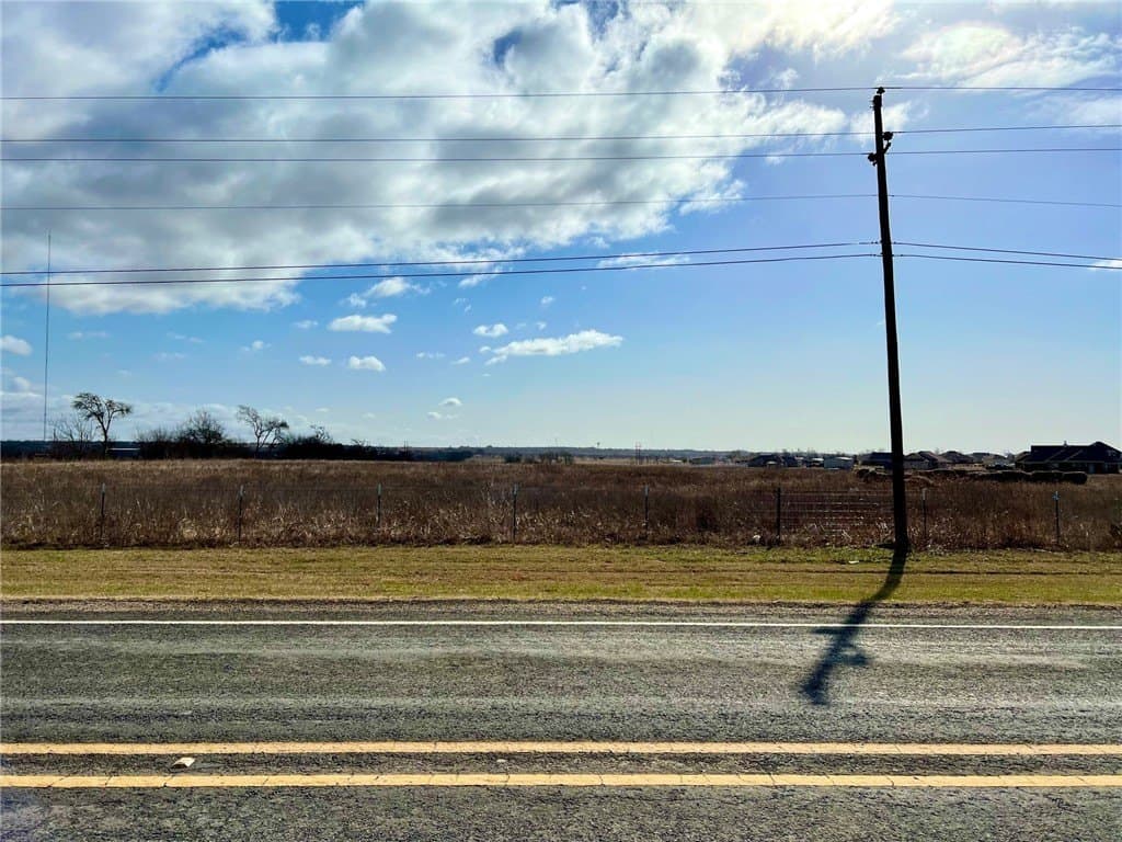 17.16 acres in McLennan County - photo 8