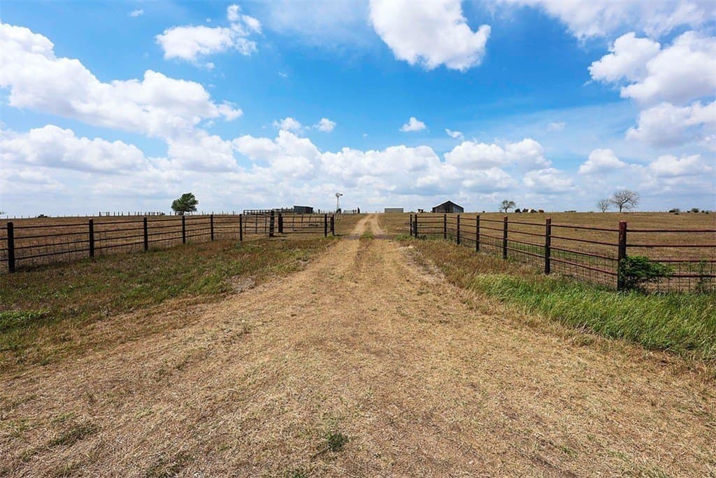 54.3 acres in Fayette County