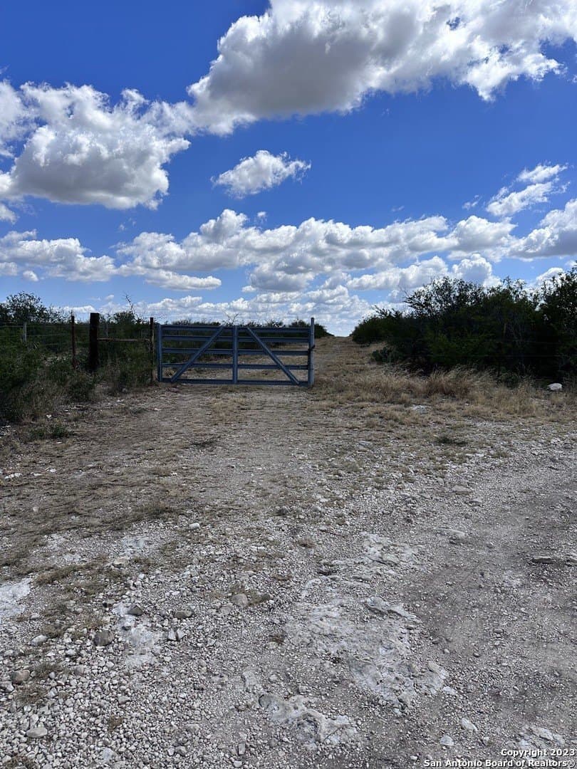 145 acres in Kinney County - photo 19