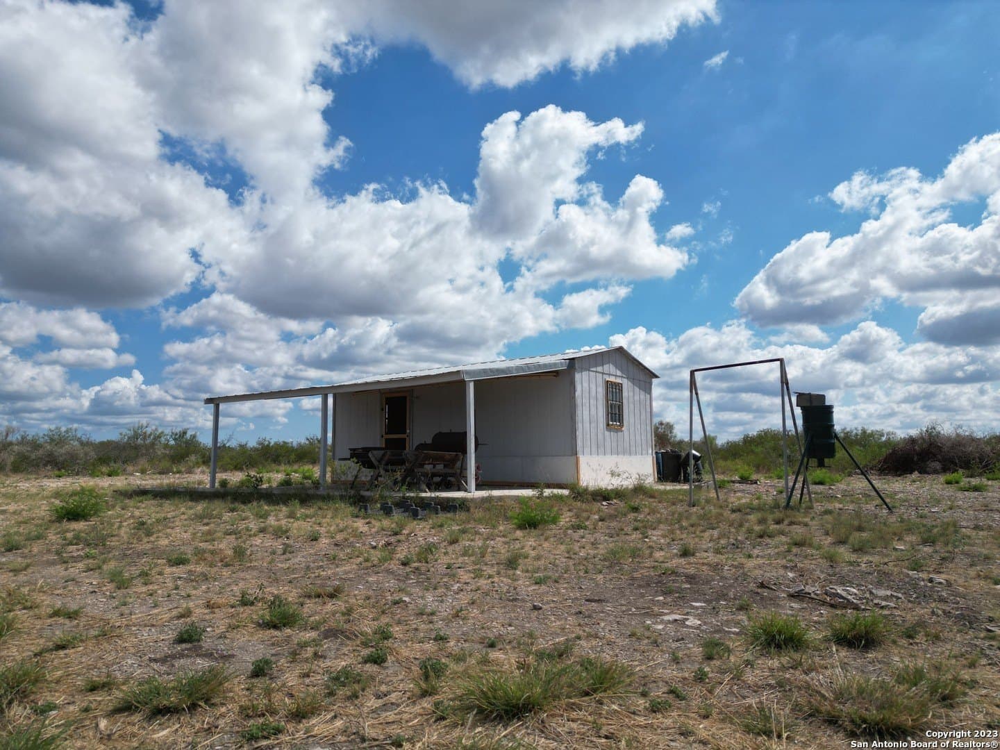 145 acres in Kinney County