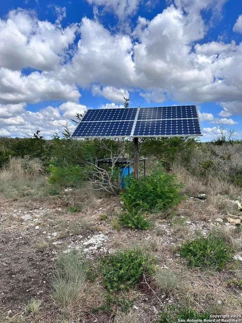 145 acres in Kinney County - photo 27