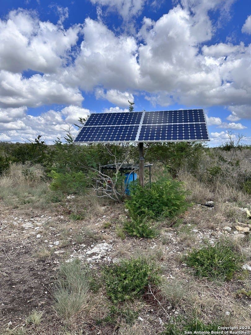 145 acres in Kinney County - photo 14