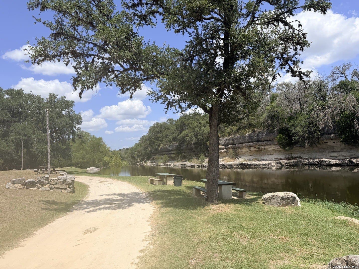 0.86 acres in Bandera County - photo 18
