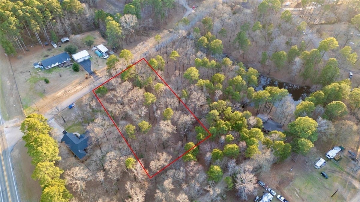 0.88 acres in Smith County - photo 3