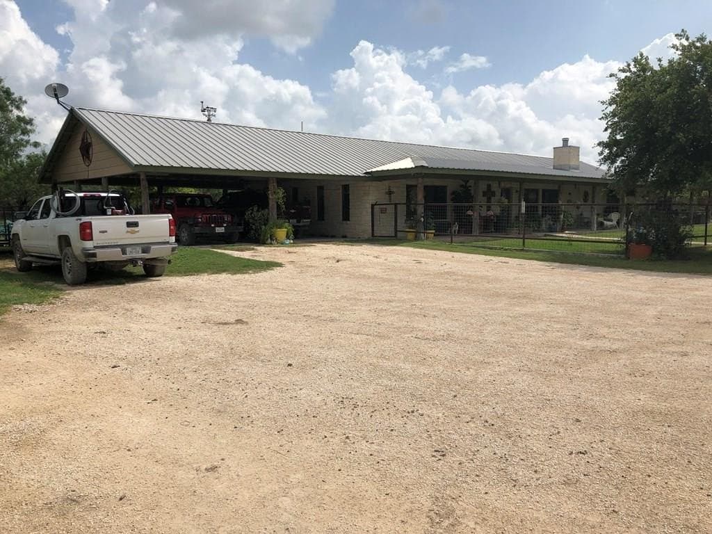510.01 acres in Val Verde County - photo 5