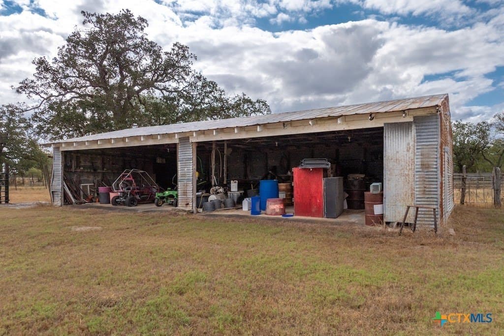 238.5 acres in Gonzales County featured view