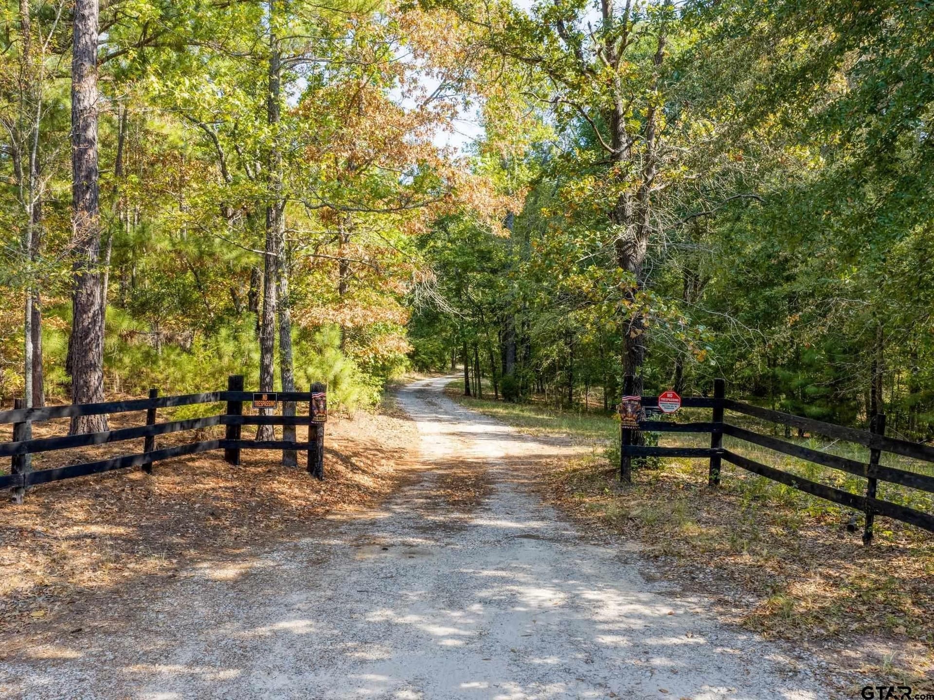 21.81 acres in Henderson County - photo 2