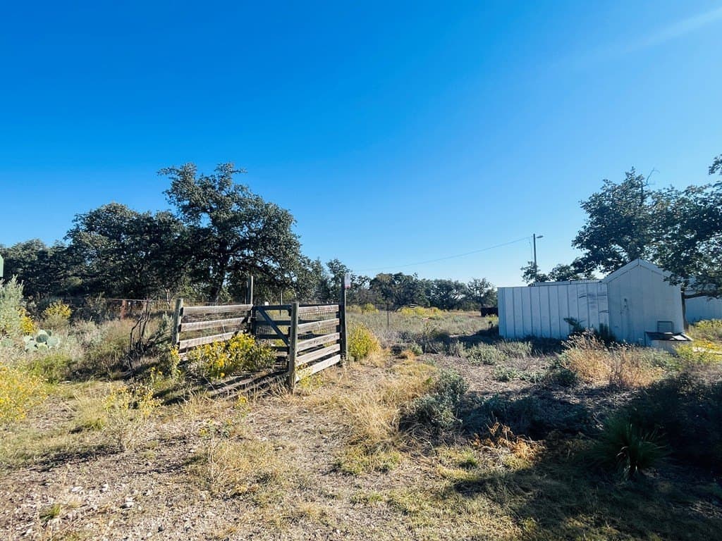 73 acres in Kimble County gallery image 2