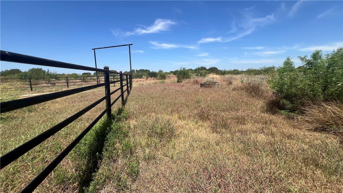 20 acres in Atascosa County - photo 5