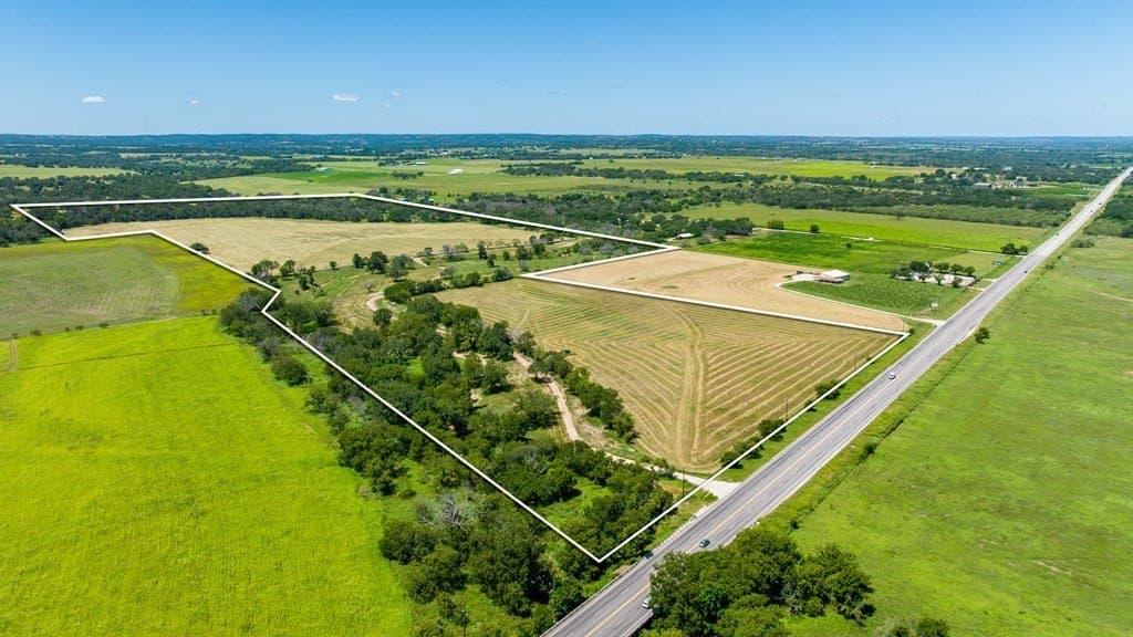113.96 acres in Blanco County - photo 2