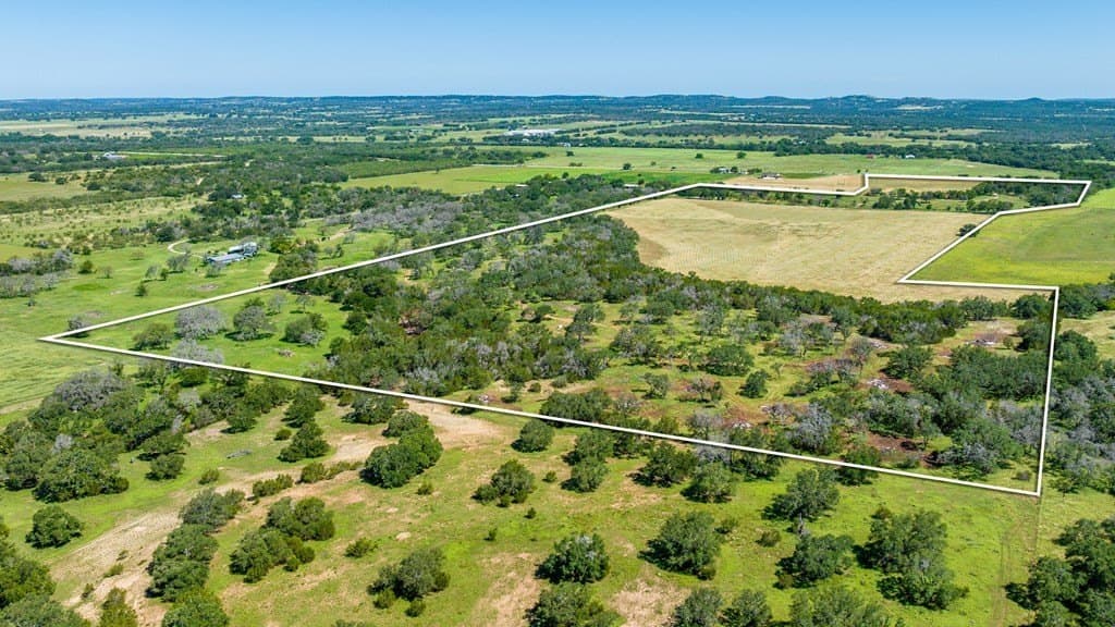 113.96 acres in Blanco County - photo 4