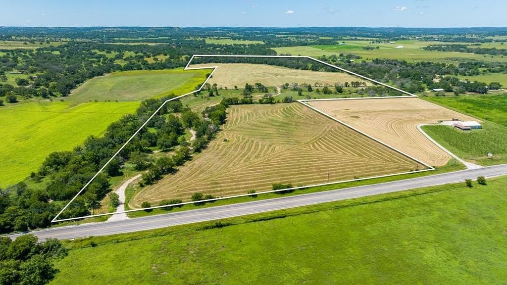 113.96 acres in Blanco County