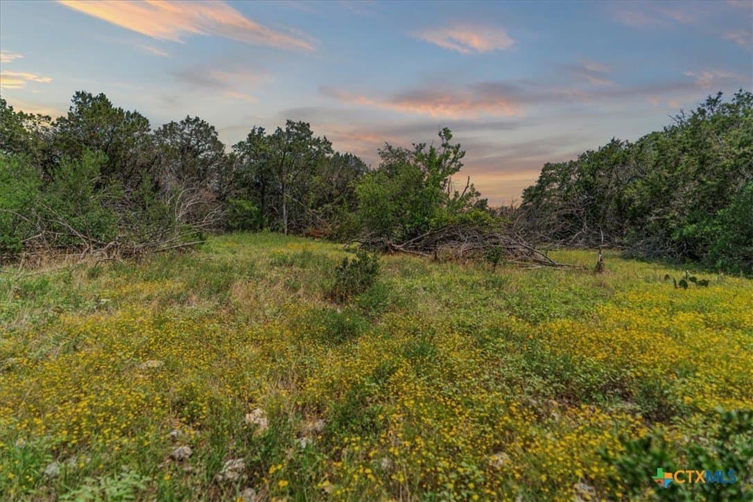 5.07 acres in Hays County