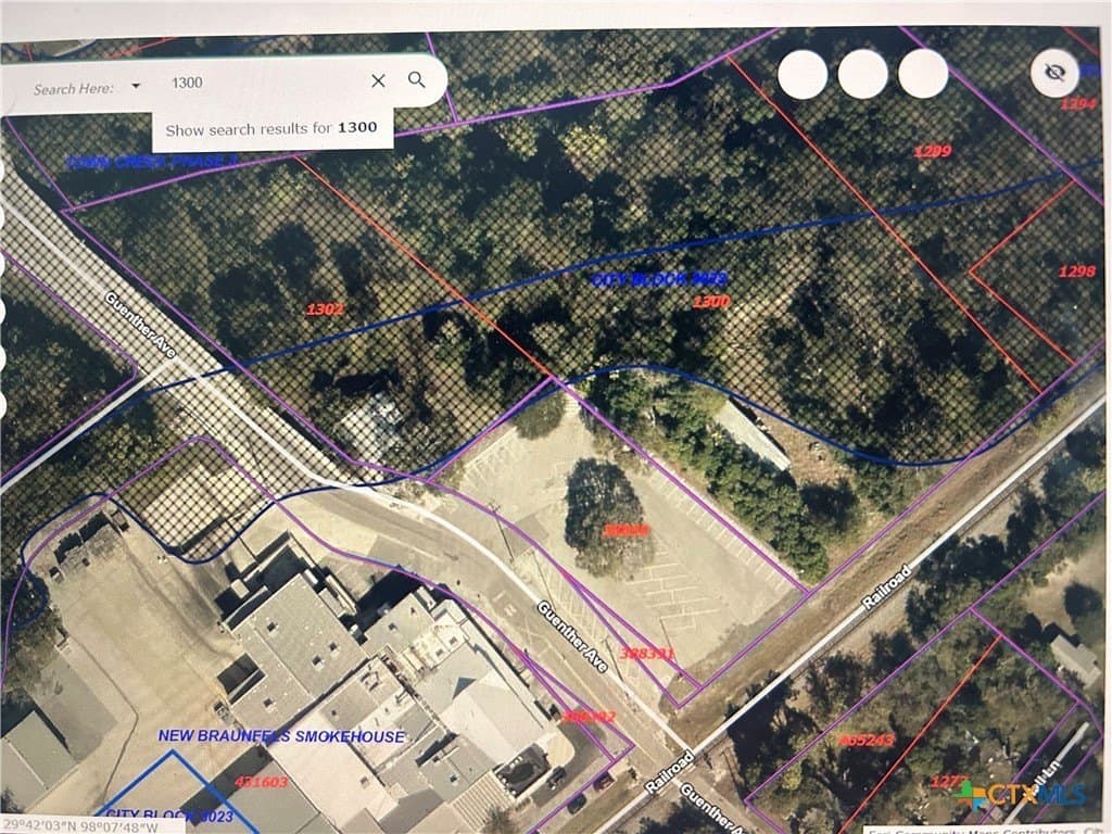 1.96 acres in Comal County gallery image 4