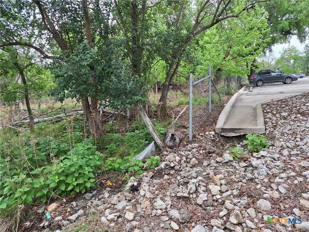 1.96 acres in Comal County - photo 9