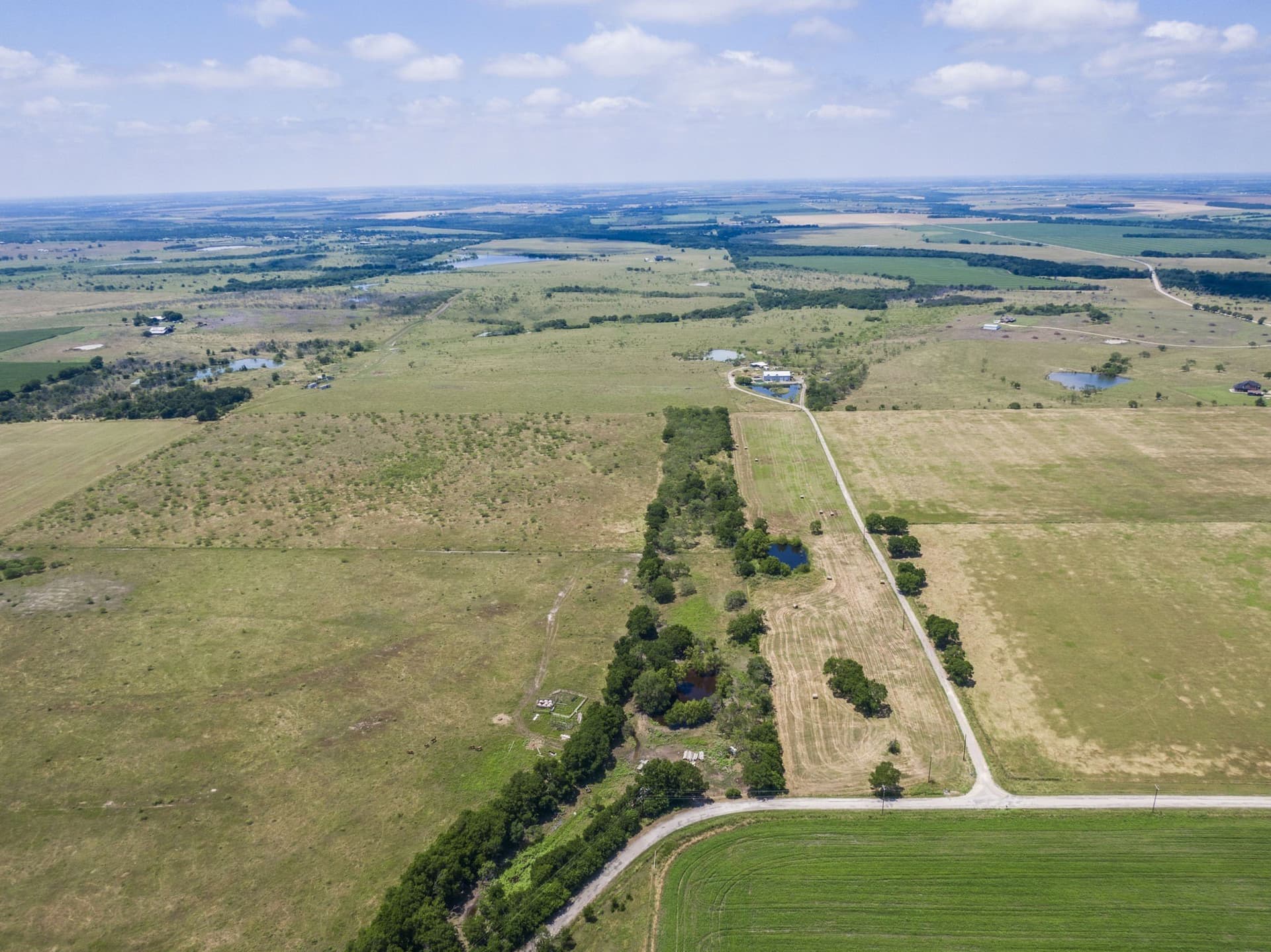 106.4 acres in Ellis County - photo 12