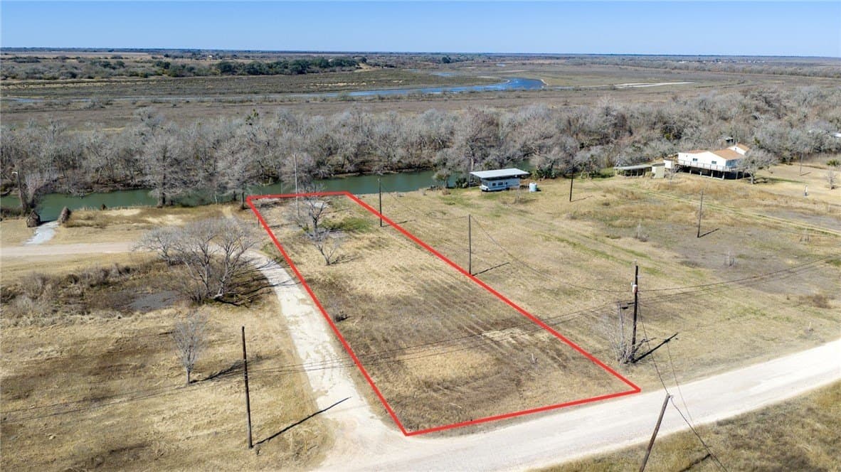 0.5 acres in Calhoun County gallery image 2