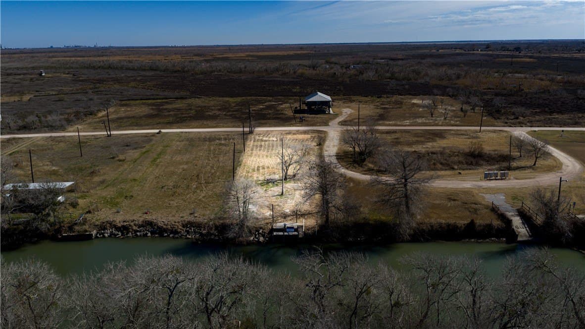 0.5 acres in Calhoun County gallery image 4