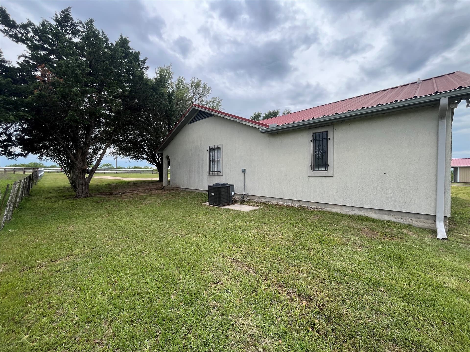 253.67 acres in Limestone County - photo 39