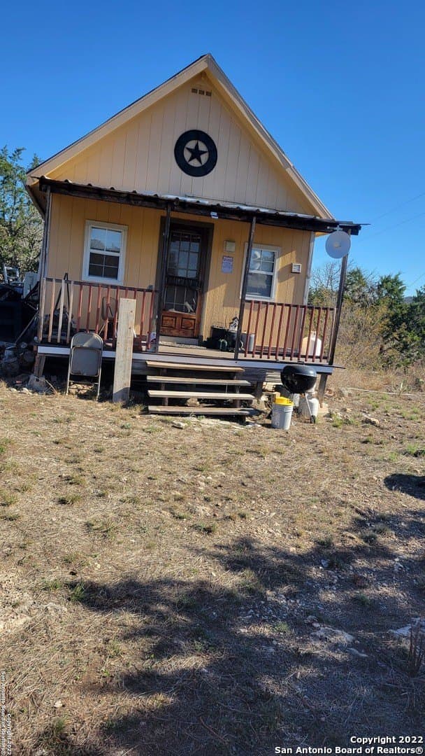24.75 acres in Uvalde County