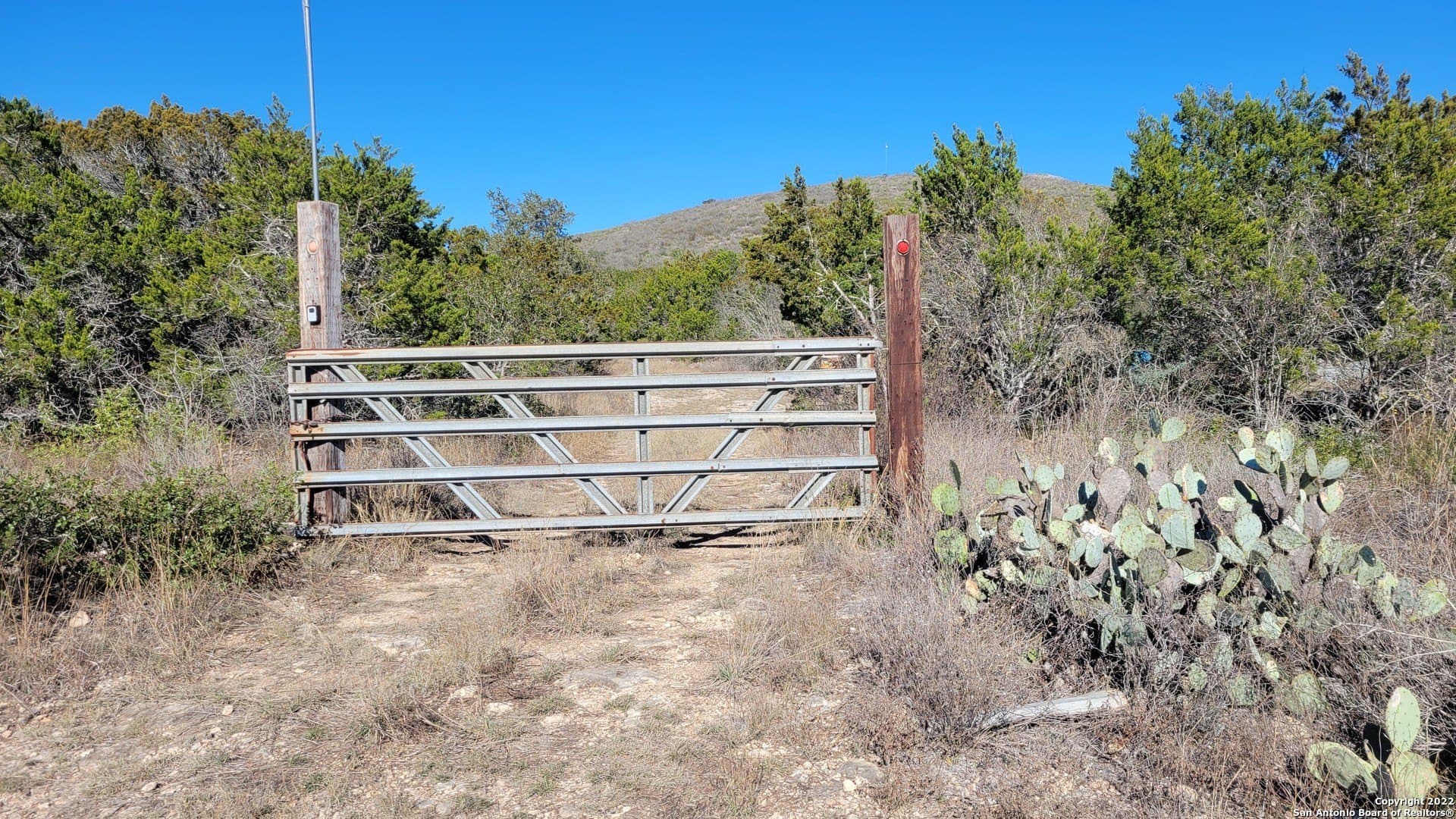 24.75 acres in Uvalde County - photo 4
