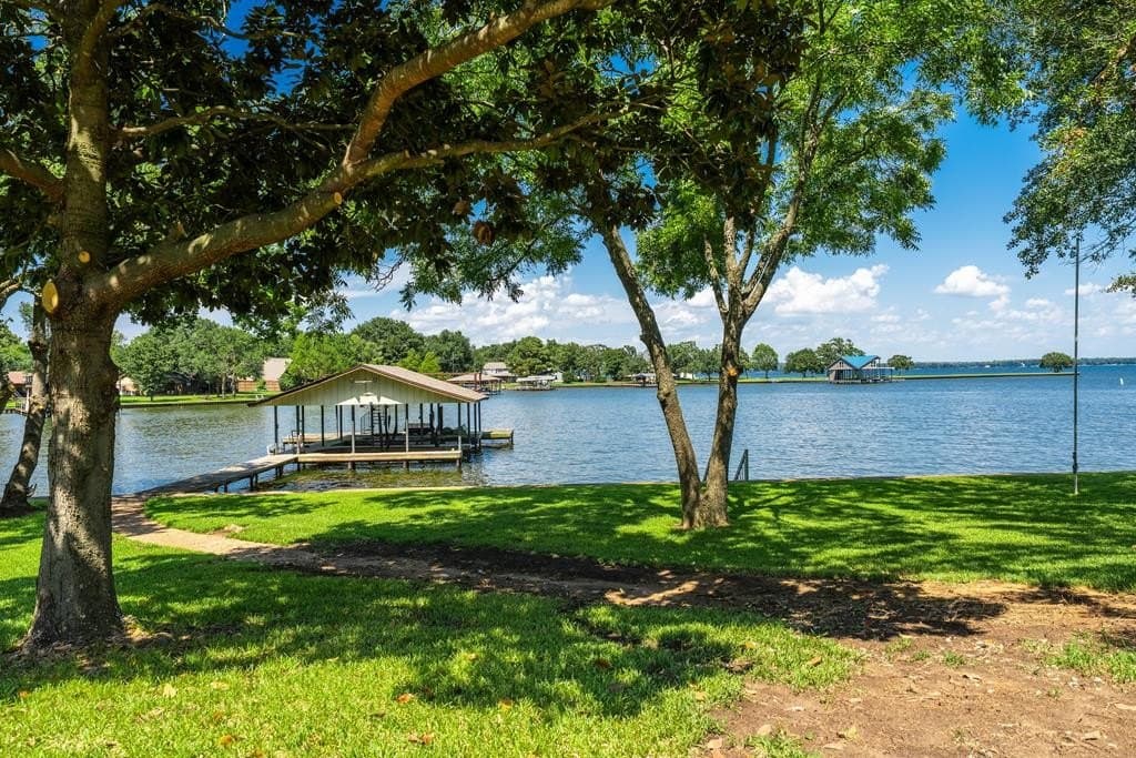 0.2 acres in Henderson County