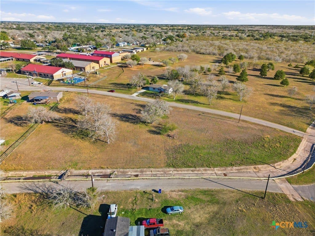 0.17 acres in DeWitt County - photo 2