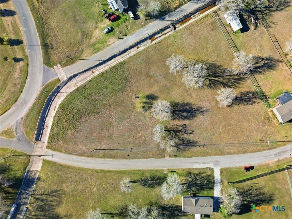 0.17 acres in DeWitt County - photo 6