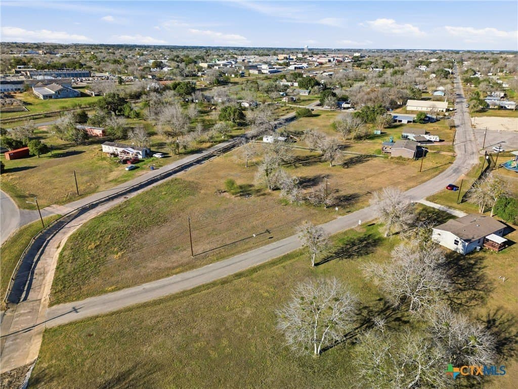0.17 acres in DeWitt County - photo 4