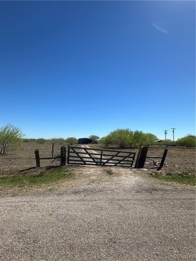 15 acres in San Patricio County gallery image 4