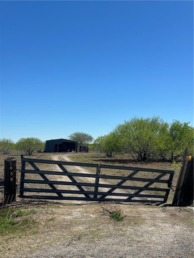 15 acres in San Patricio County