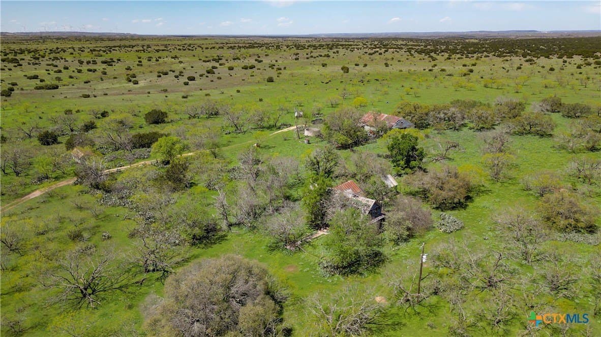 686.04 acres in Lampasas County - photo 9