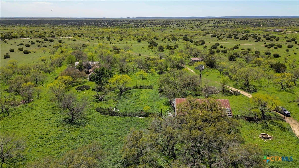 686.04 acres in Lampasas County - photo 6
