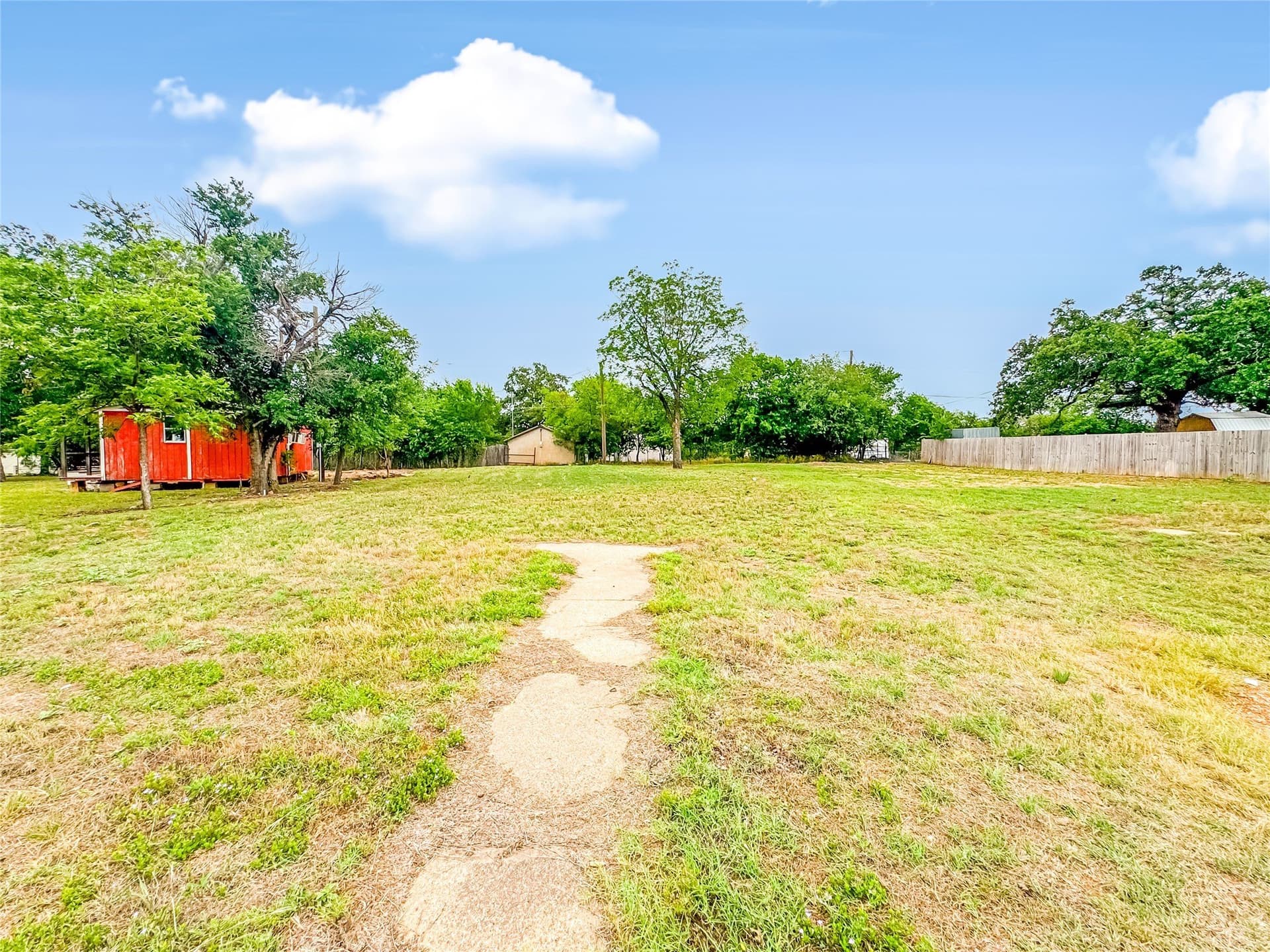 0.63 acres in Eastland County - photo 9