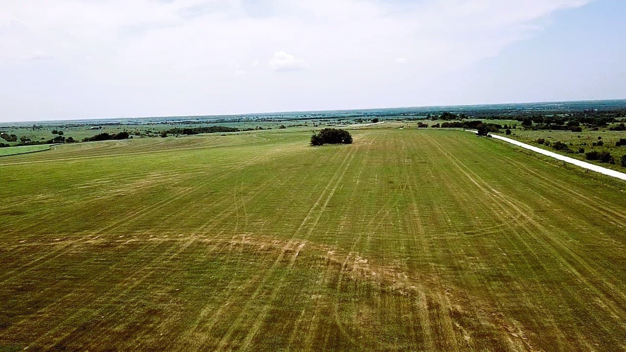 11 acres in Cooke County gallery image 3
