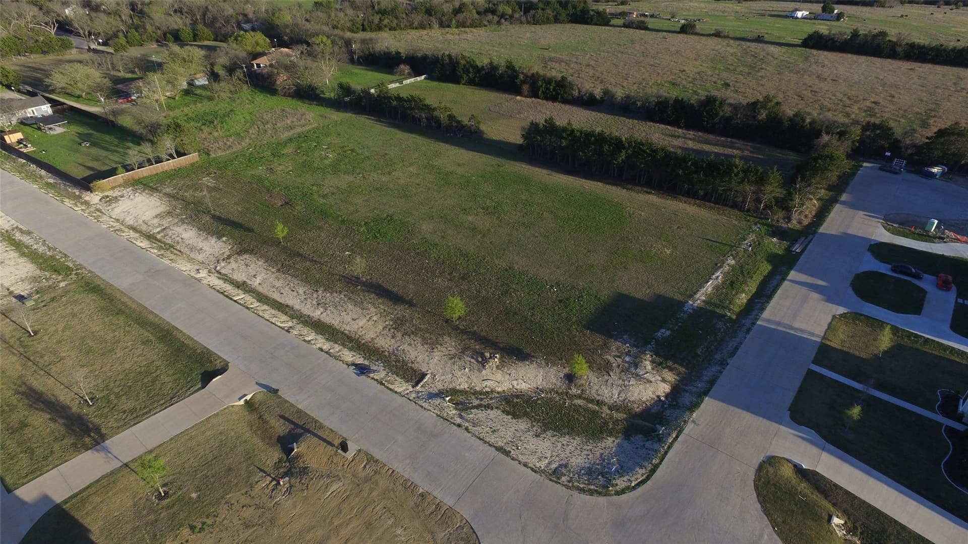 1.19 acres in Ellis County gallery image 3