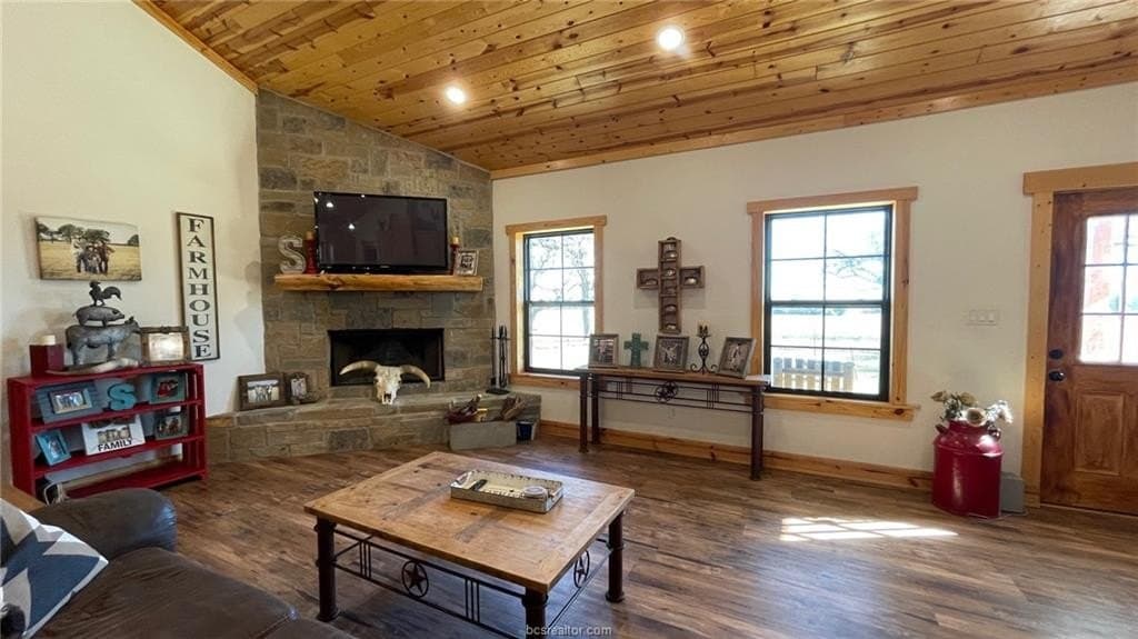 29.82 acres in Milam County - photo 10
