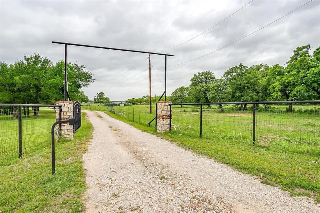 10.27 acres in Parker County gallery image 2