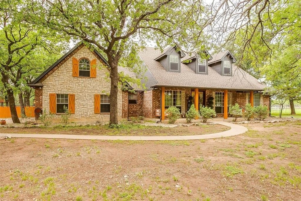 10.27 acres in Parker County