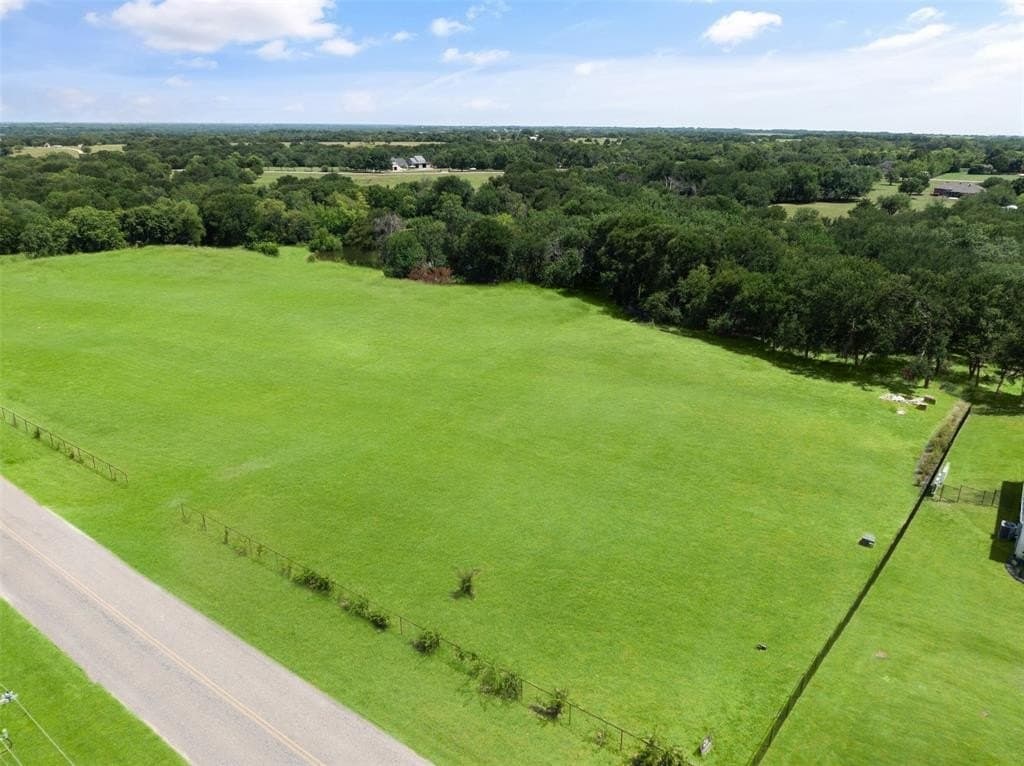 2.2 acres in Collin County gallery image 2