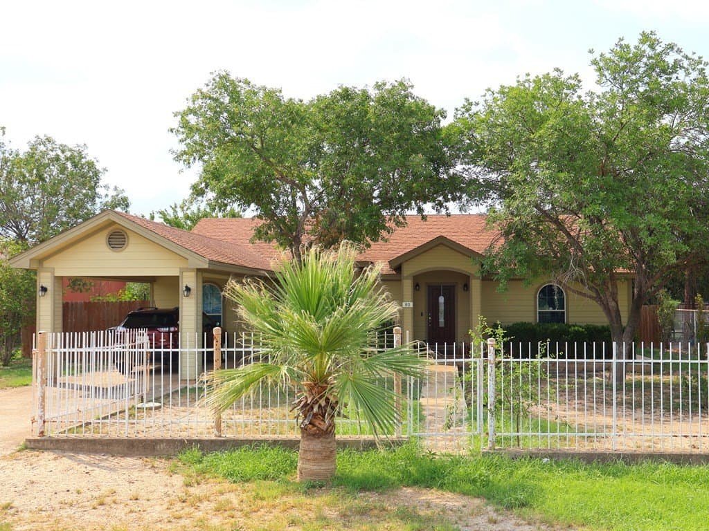 8,285.25 acres in Maverick County gallery image 2