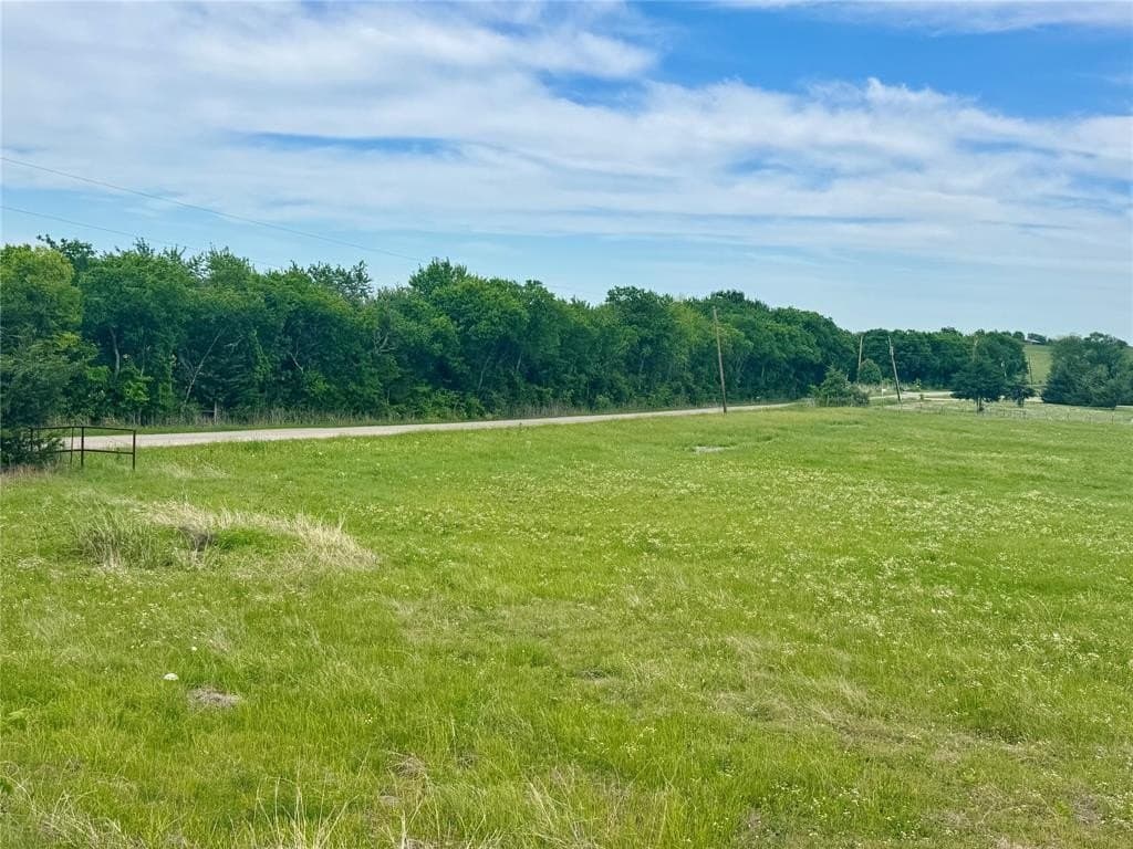 4.79 acres in Hunt County gallery image 2