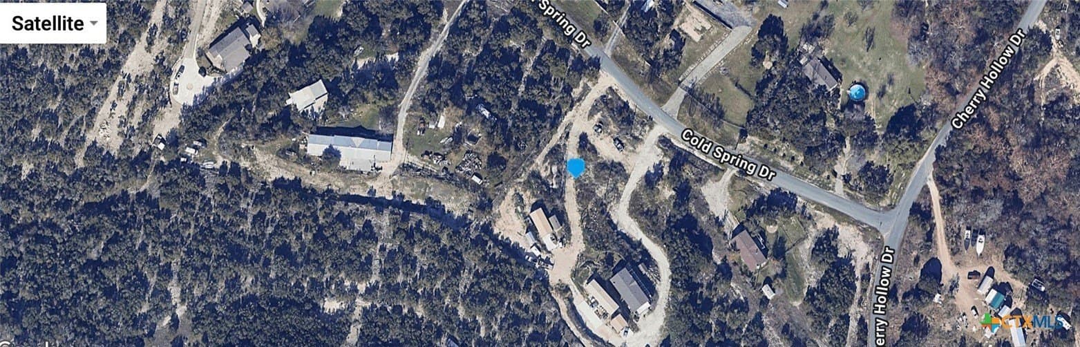 1.04 acres in Travis County gallery image 3