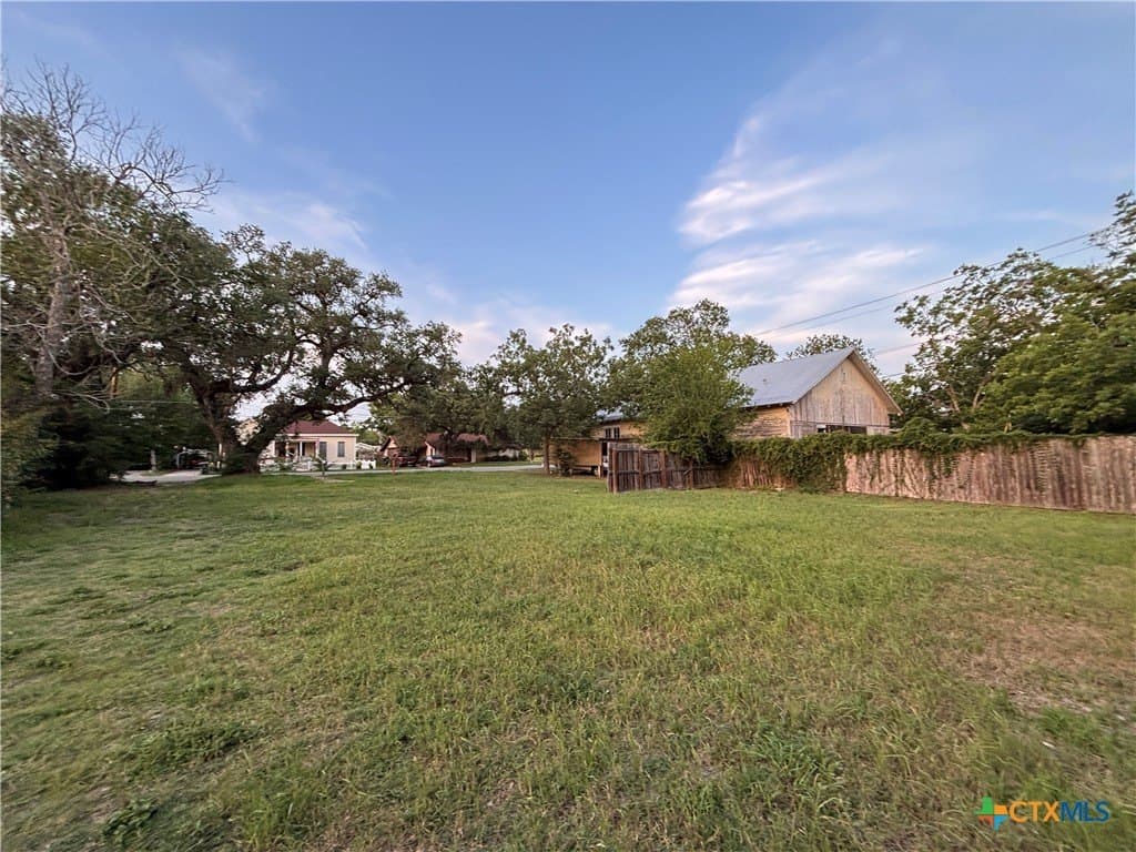 0.26 acres in DeWitt County gallery image 3