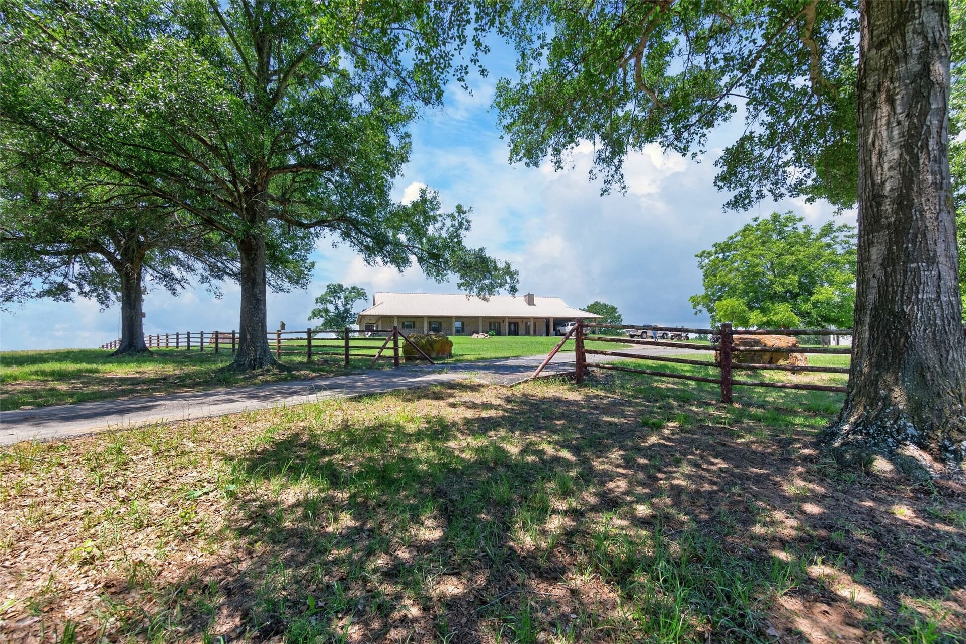 140 acres in Anderson County - photo 11