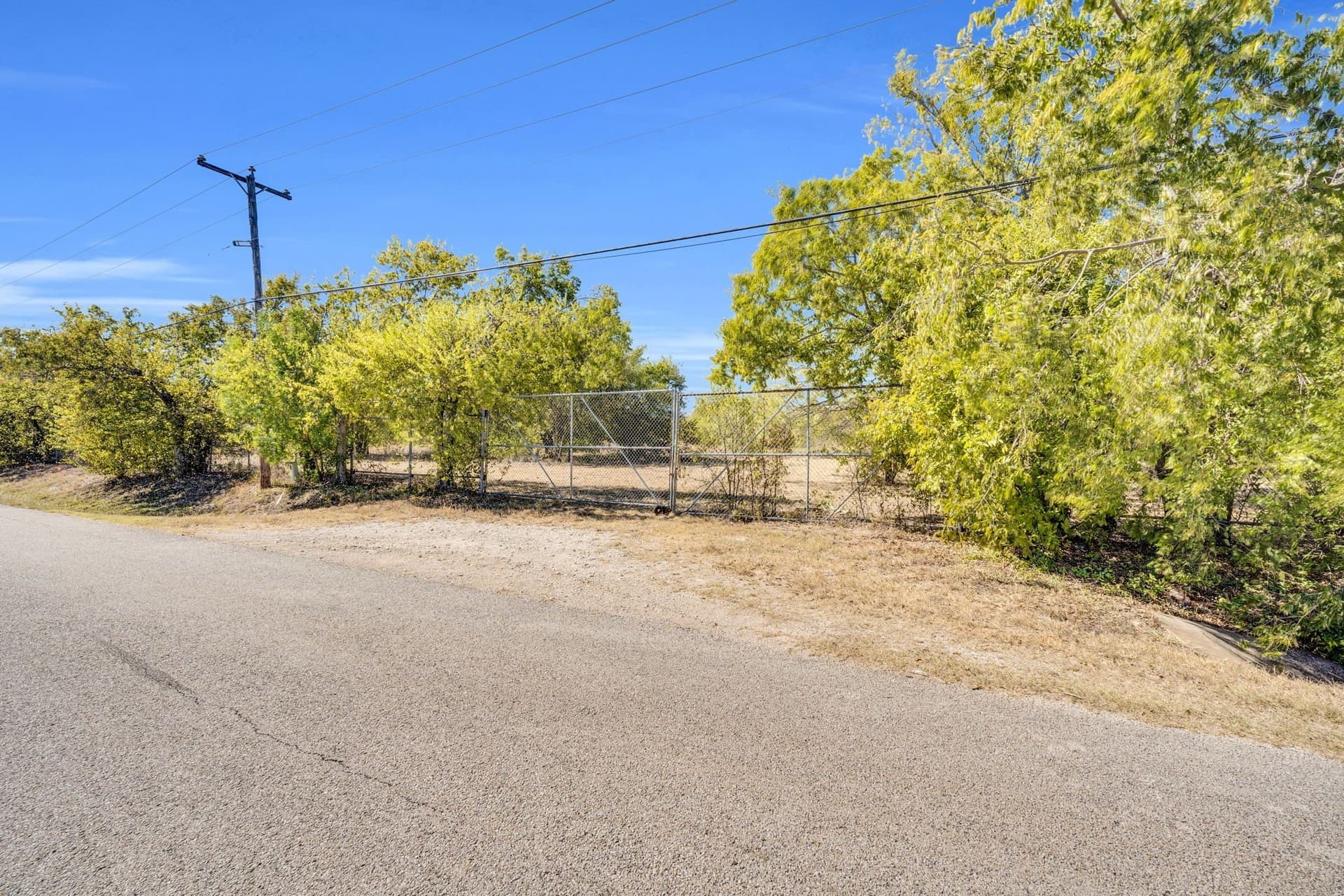 8 acres in Tarrant County - photo 10