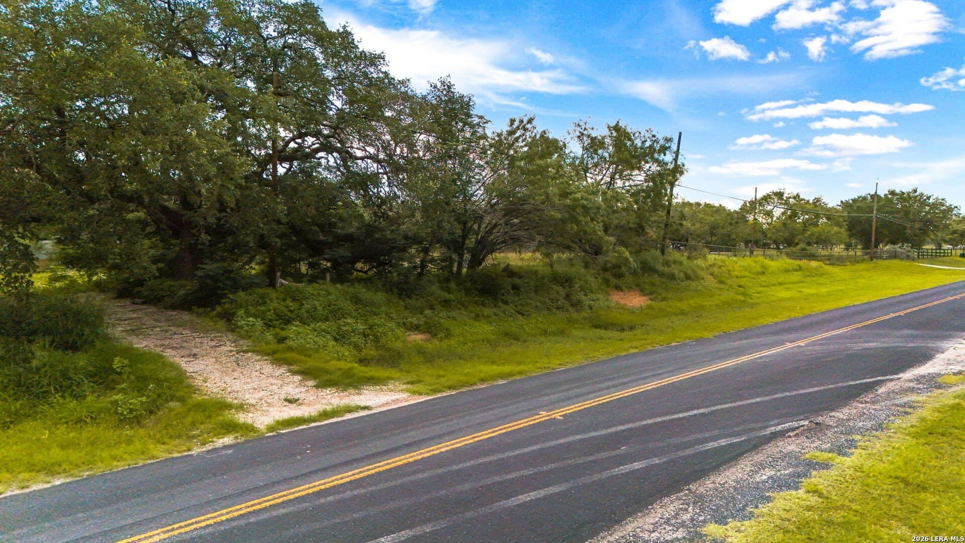 1 acres in Bexar County gallery image 2