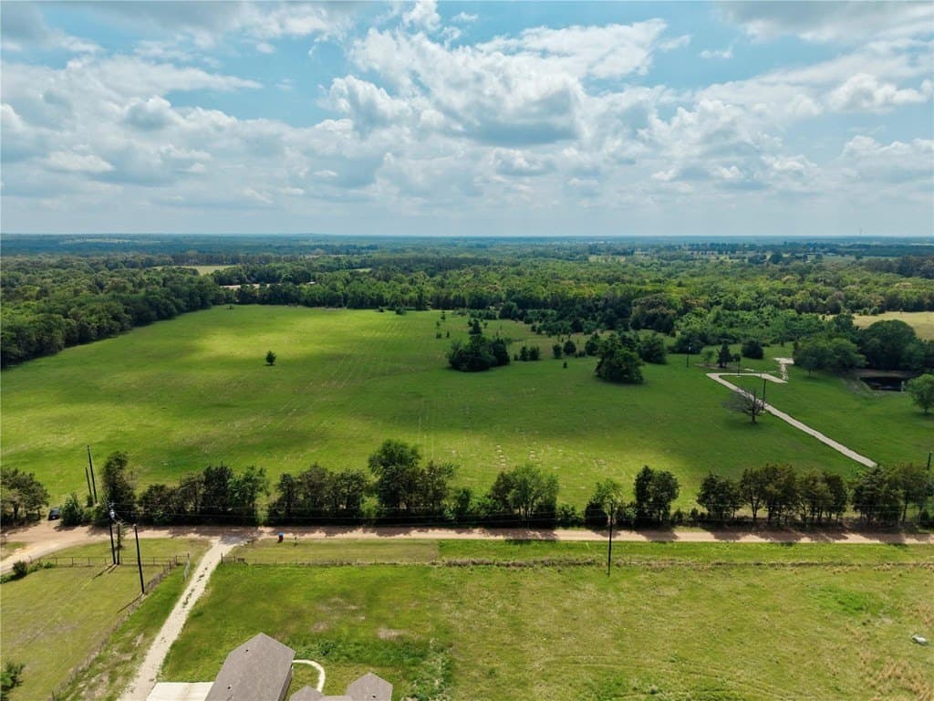 11.01 acres in Henderson County gallery image 2