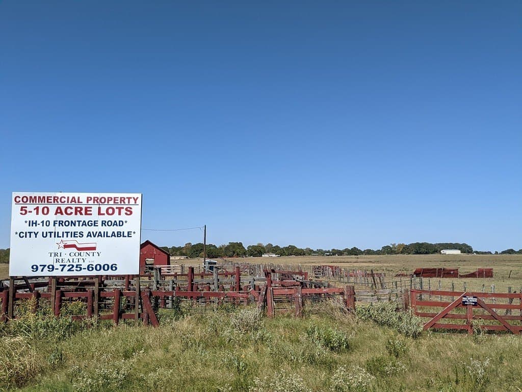 10 acres in Colorado County gallery image 2