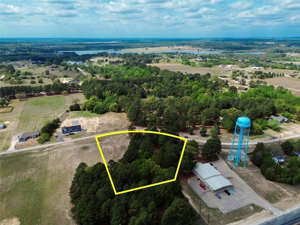 2.04 acres in Henderson County gallery image 2